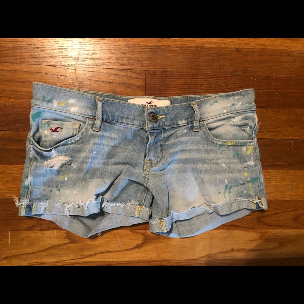 Hollister good used condition size 1 jean shorts